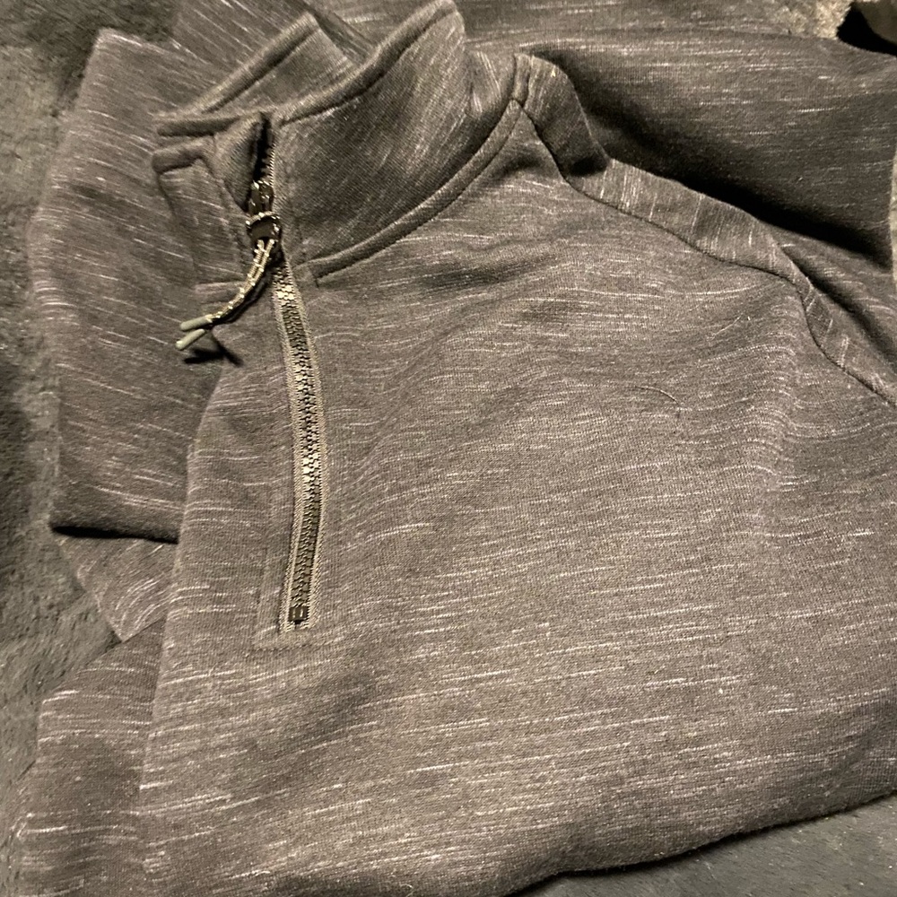 Zelos black endurance fleece